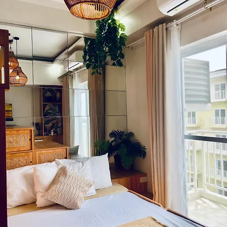 Cozy Layover Pad, 633B Amani, 4 Mins Airport , Poolview & Netflix