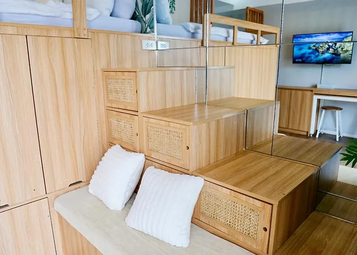 Near Mactan Airport Layover Pad Pool Gym, Self Check-in Free Fast Wifi Netflix Kitchen