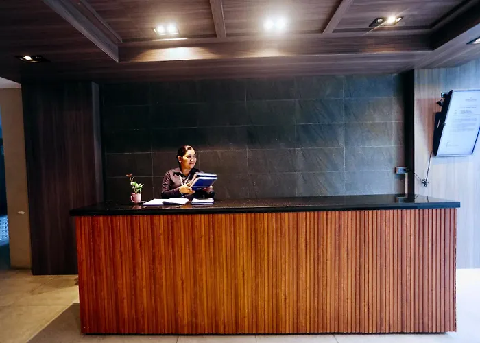 Near Mactan Airport Free Pool Gym Wifi Netflix Water, Self Check-In Lägenhetshotell