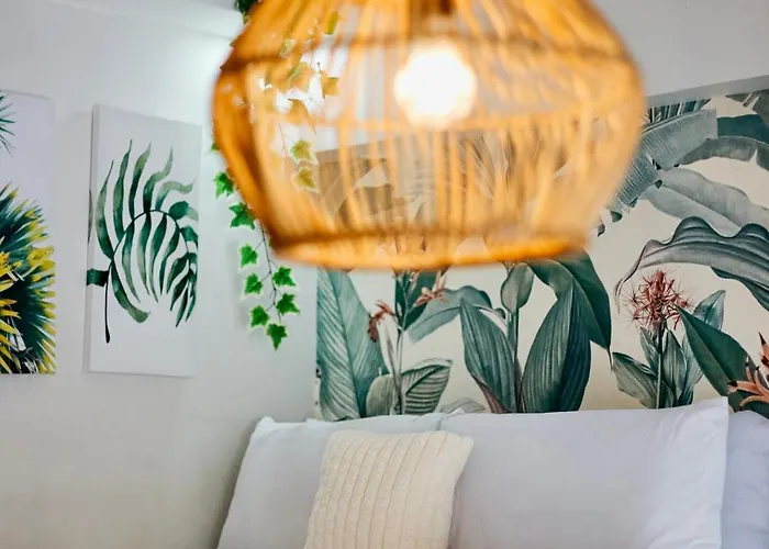 Near Mactan Airport Layover Pad Pool Gym, Self Check-in Free Fast Wifi Netflix Kitchen 3*