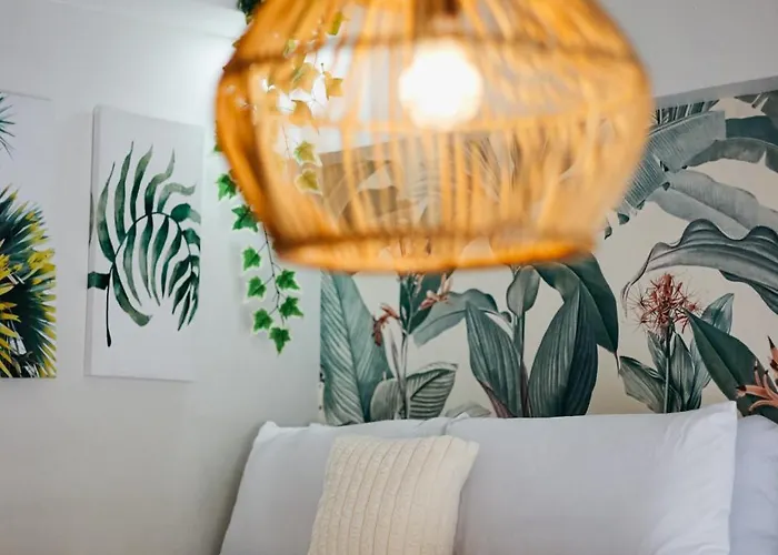 Aparthotel Near Mactan Airport Layover Pad Pool Gym, Self Check-in Free Fast Wifi Netflix Kitchen